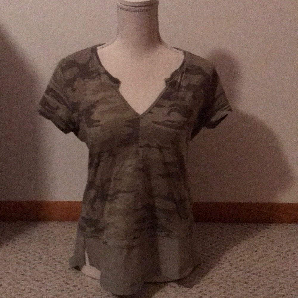 Sanctuary Camo tee shirt